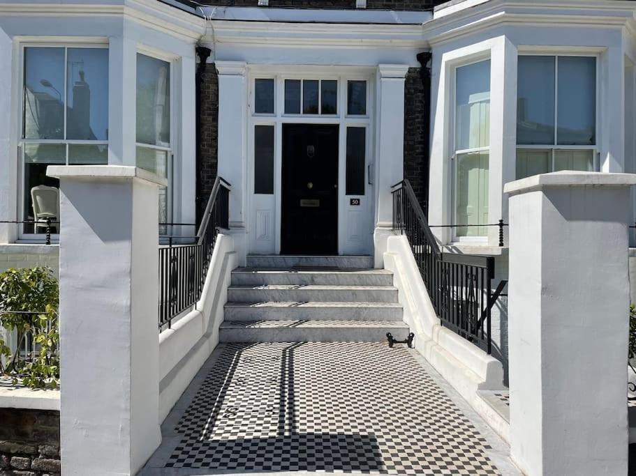 Stylish 3-Bedroom Flat In Kensington Londen Buitenkant foto