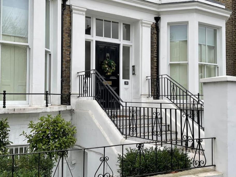 Stylish 3-Bedroom Flat In Kensington Londen Buitenkant foto